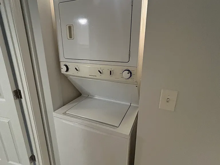 1354 N Kedzie Ave #1F — Photo 8