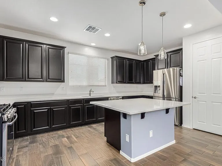 15732 W Pierce St — Photo 3