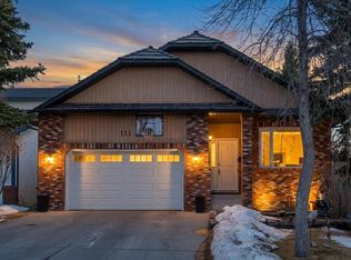 111 W Edforth Pl NW, Calgary, AB T3A 3V3