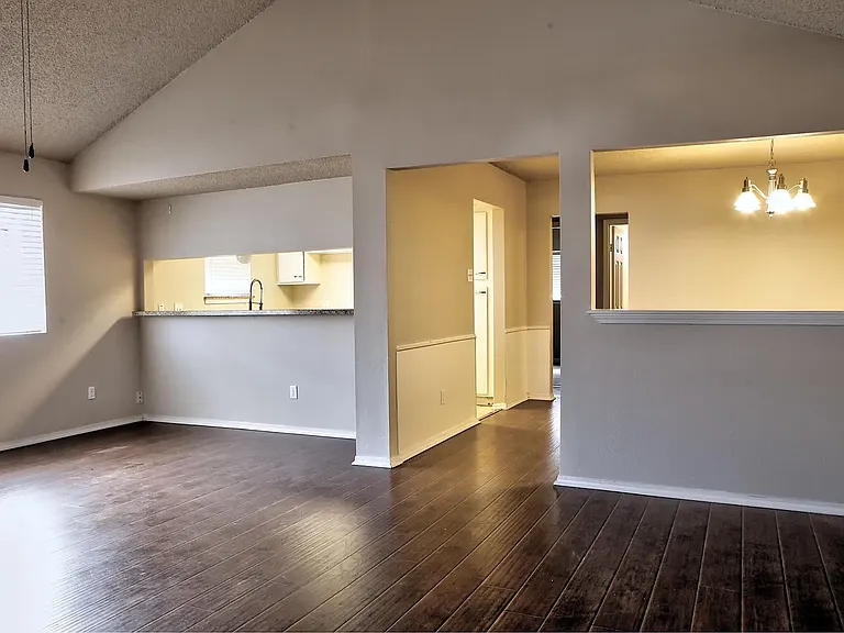 10125 Bugle Dr — Photo 9