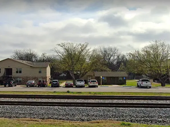 Pecan Tree Square Apartments