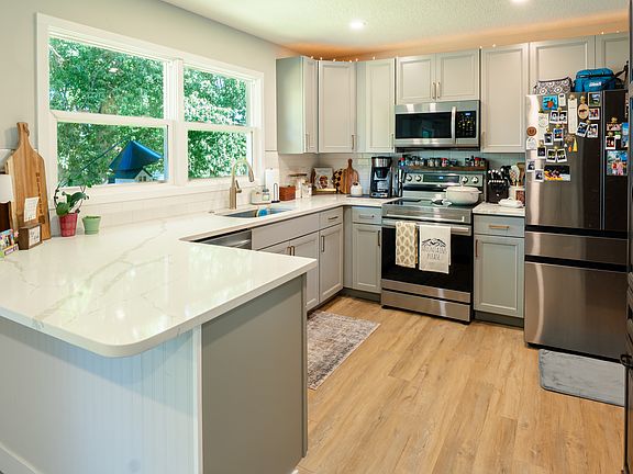 5th image of 500 Loma Dr
