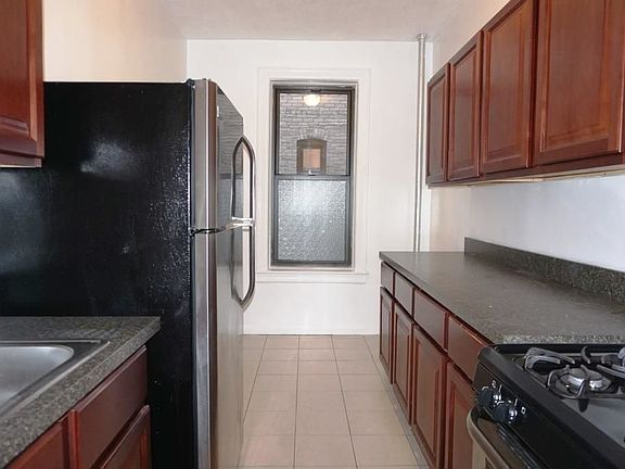 3rd image of 855 Ocean Ave #33G