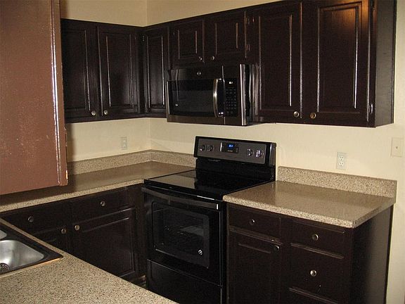 4th image of 3213 Whatley Dr