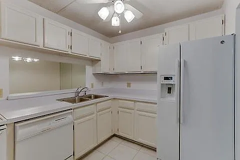 10511 Cedar Lake Rd #211 — Photo 6