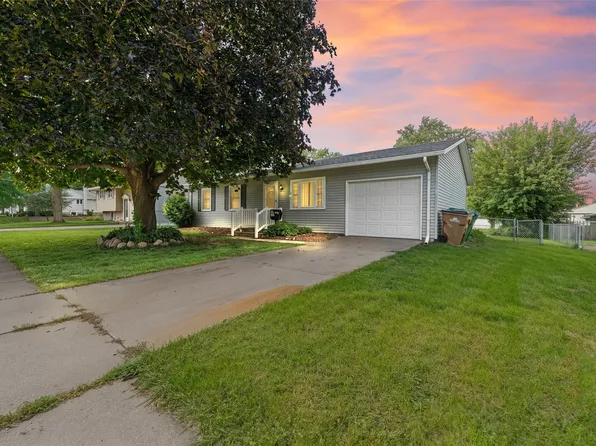603 6th Street Pl SE, Altoona, IA 50009