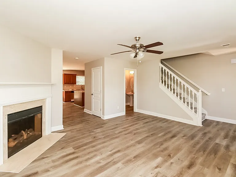 2113 Anchor Ct — Photo 5