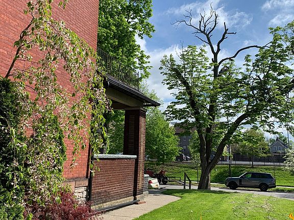3rd image of 494 Prospect Ave APT 2