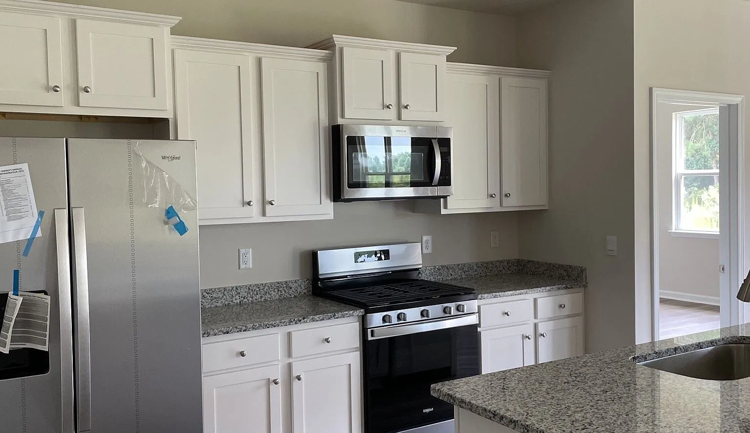 Reduced! New build 3 bedroom/2 bath home in the Parks — Photo 1