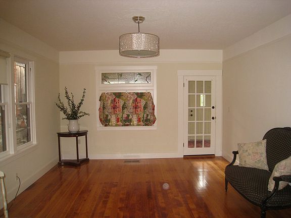 2nd image of 41 Los Gatos Blvd #B