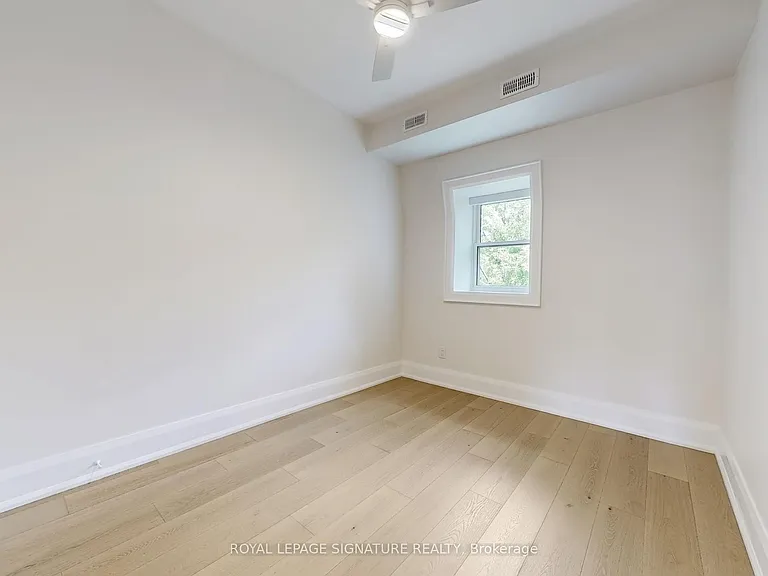 28 Beaconsfield Ave #3 — Photo 20