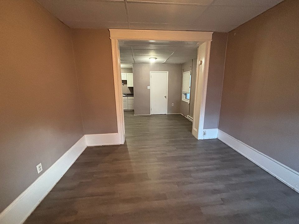 1st image of 409 W Broad St #6