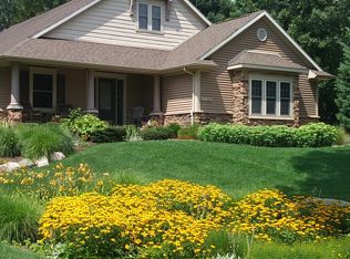 15386 Club Course Dr, Bath, MI 48808