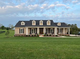 135 Big Sky Dr, Stamping Ground, KY 40379