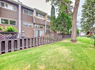 1049 Millbourne Rd E, Edmonton, AB T6K1V1