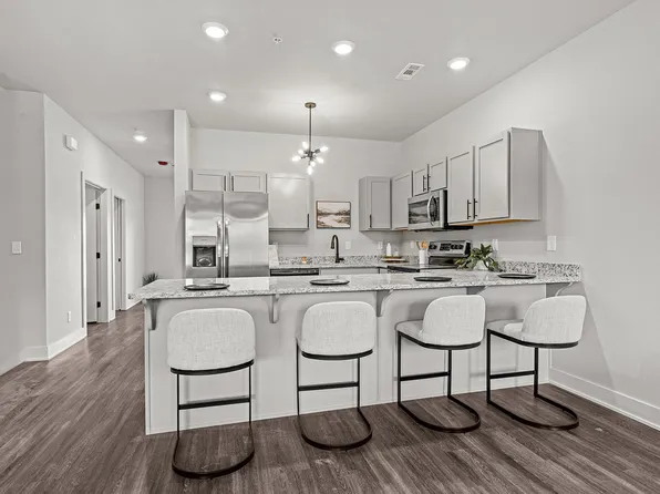 Hawthorne Row, 1801 NE J St #2001-2, Bentonville, AR 72712