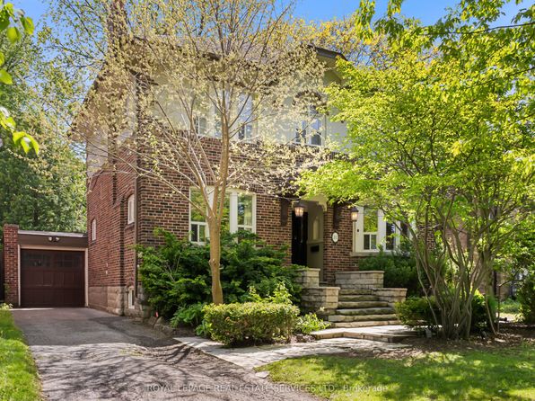 202 Dinnick Cres, Toronto, ON M4N 1M3