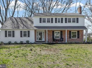 205 Garnet Ln, Wallingford, PA 19086
