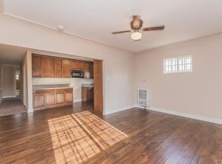 7002 Estrella Ave, Los Angeles, CA 90044