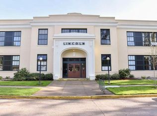 650 W 12th Ave APT 229, Eugene, OR 97402
