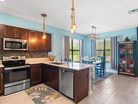 3rd image of 10095 W Villa Circle
