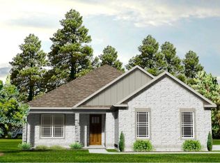 3 Pleasant Oaks Dr, Perry, GA 31069