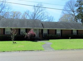 12 Oakhurst Dr, Natchez, MS 39120