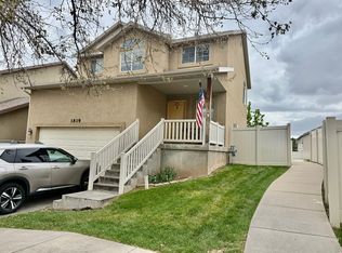 1819 N Clark Dr W, Layton, UT 84041