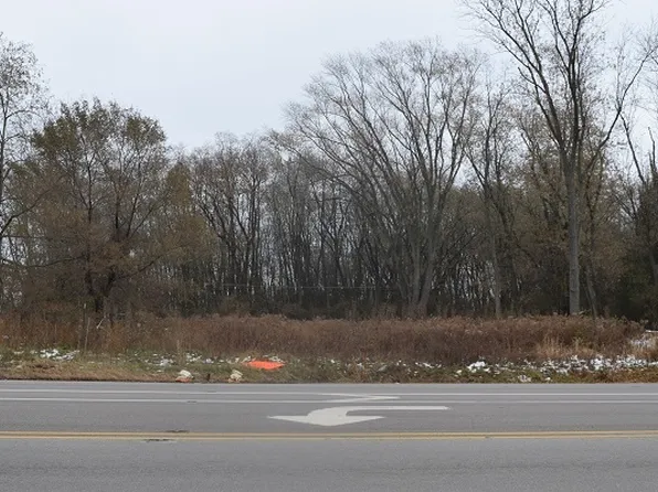 38859 N Green Bay Rd, Beach Park, IL 60087