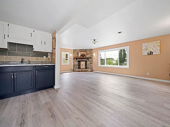 4th image of 614 Kennon Rd