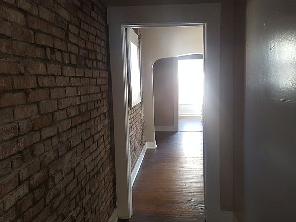2nd image of 303 1/2 S Osage Ave APT 1