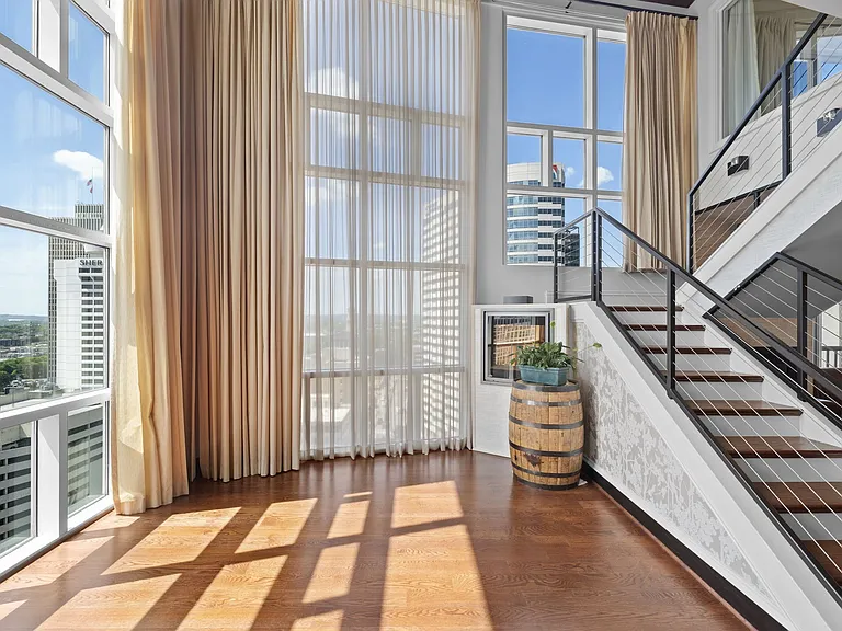 555 Church St #2300 — Photo 6