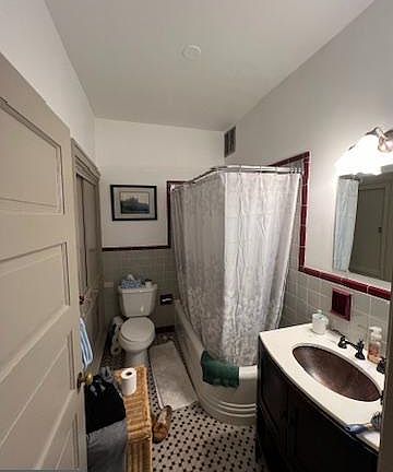 5th image of 35 Coryell St APT 1A