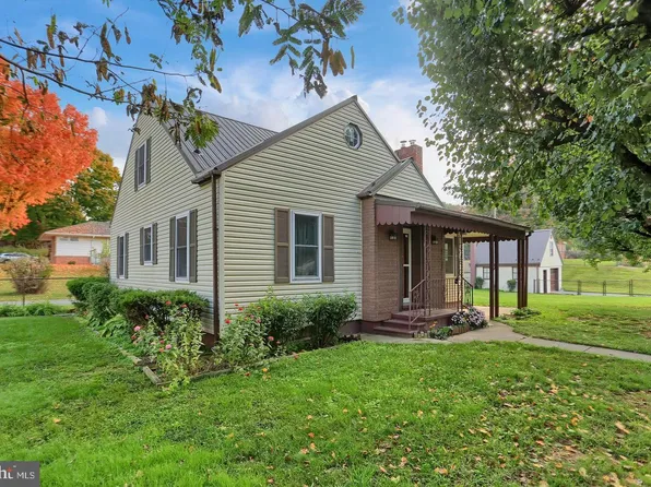 301 Hollar Ave, Shippensburg, PA 17257