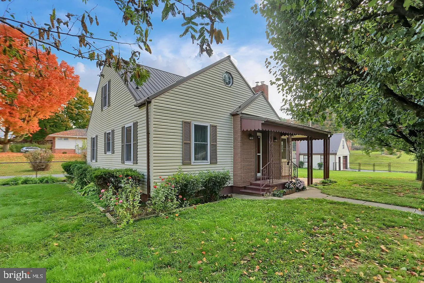301 Hollar Ave photo 1