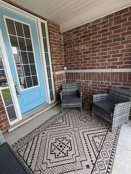 3 bed, $2,475 — Photo 3