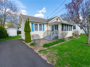 12 Massachusetts Rd, Old Lyme, CT 06371