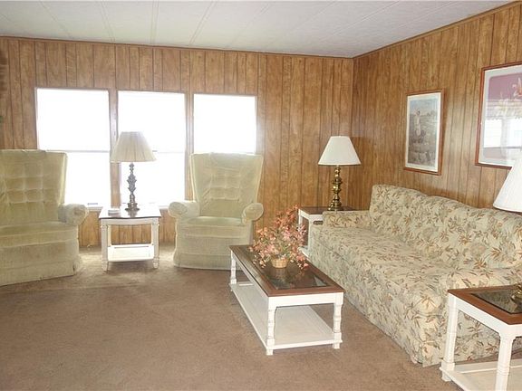 5th image of 1003 Forest Lake Dr