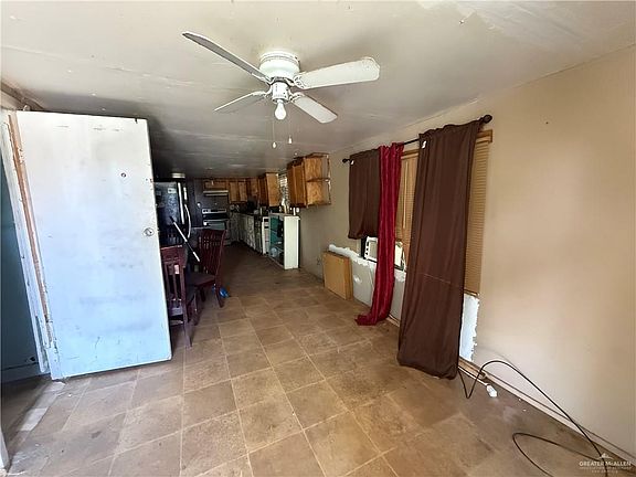 5th image of 516 E Plaza St