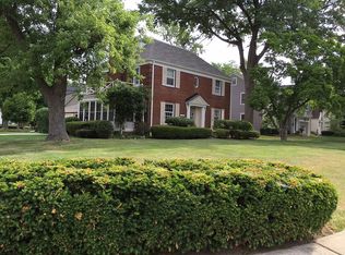19890 Beach Cliff Blvd, Rocky River, OH 44116