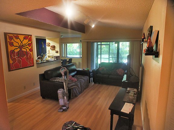 SPACIOUS LIVING AREA