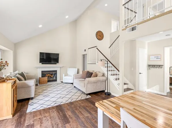 816 Lochwood Pl, Escondido, CA 92026