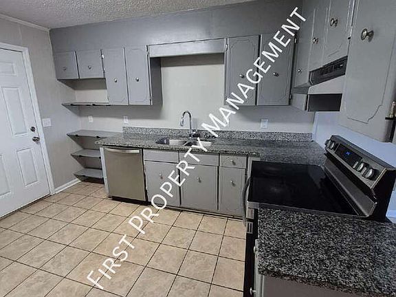 5th image of 114 S Cedar Ln