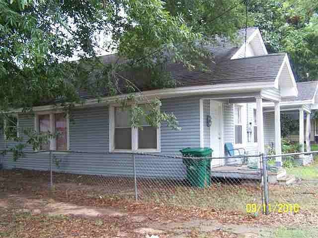 2nd image of 1114 E 6th Ave