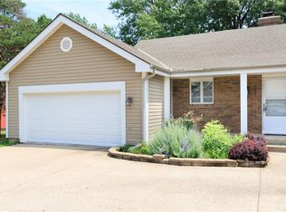 1632 S Scarborough St, Olathe, KS 66062