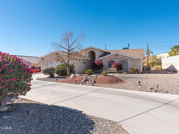 2nd image of 641 Acoma Blvd N