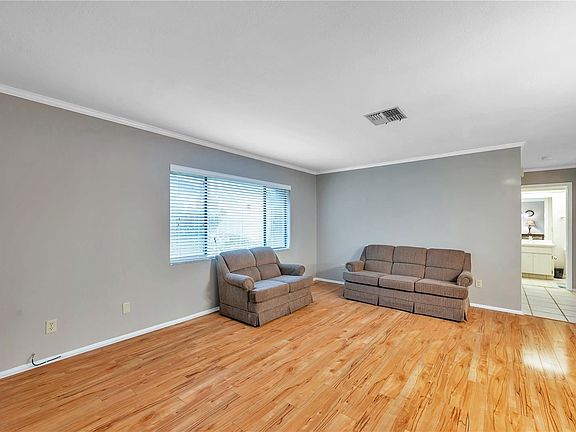 5th image of 2506 Oakleaf Ln #25D