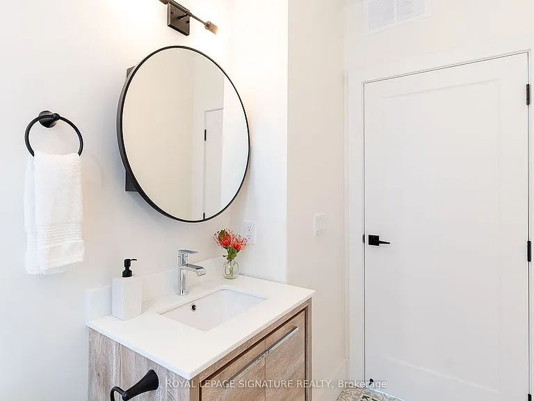 129 Kenilworth Ave — Photo 20