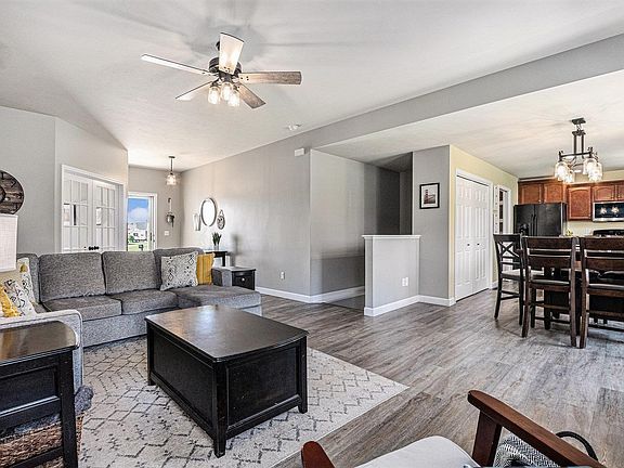 4th image of 1620 Sky Valley Ct