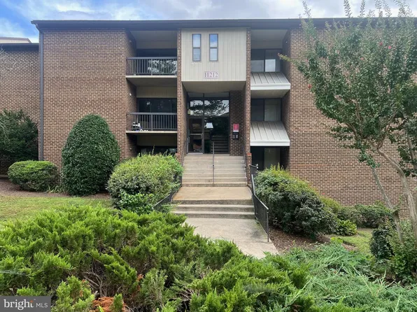 11212 Cherry Hill Rd APT 302, Beltsville, MD 20705